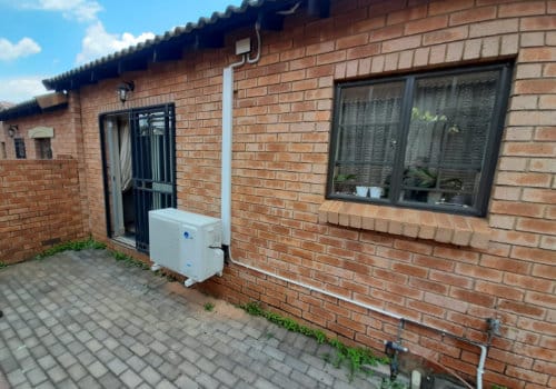 Heatfreeze airconditioner outside installation