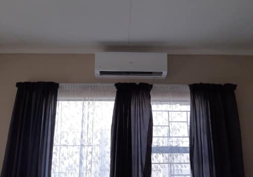 Heatfreeze airconditioner installation on the inside 6