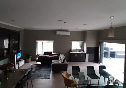 Heatfreeze airconditioner installation on the inside 3